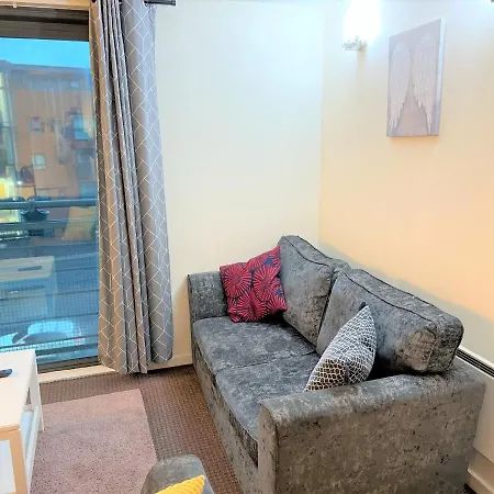 Lägenhet Mosh Homes 01 *