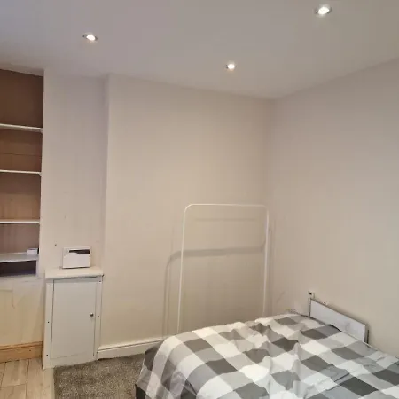 2a And 3a Cromwell Grove Manchester