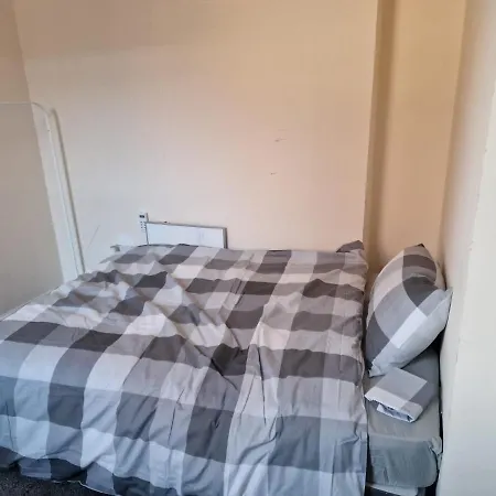 2a And 3a Cromwell Grove Manchester