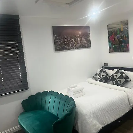 Dynasty * Manchester