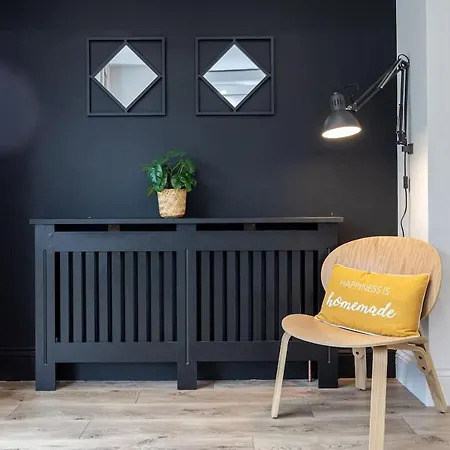 Scandi Inspired In Eccles בית נופש