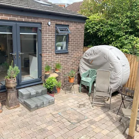 Beautiful Detached Private Annex In Great Location Appartamento