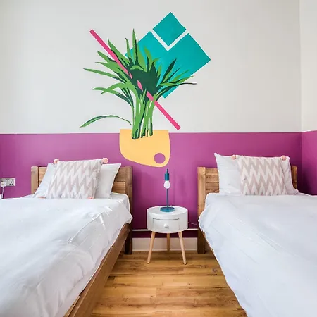 Malacuna Hostal *