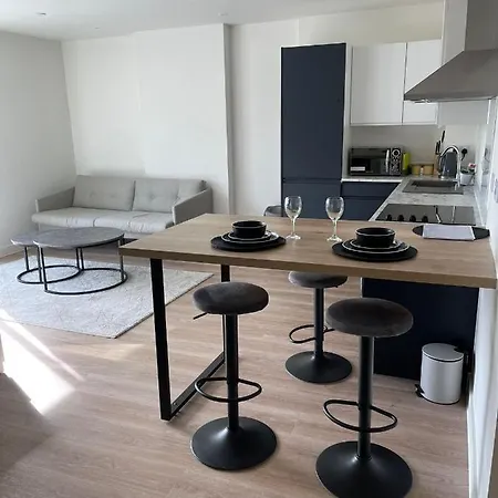 2 Bedroom In Centre شقة مانشستر