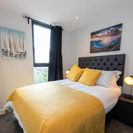 Contemporary 3 Bedrooms 아파트 맨체스터