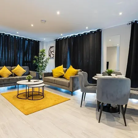 Contemporary 3 Bedrooms 아파트 맨체스터