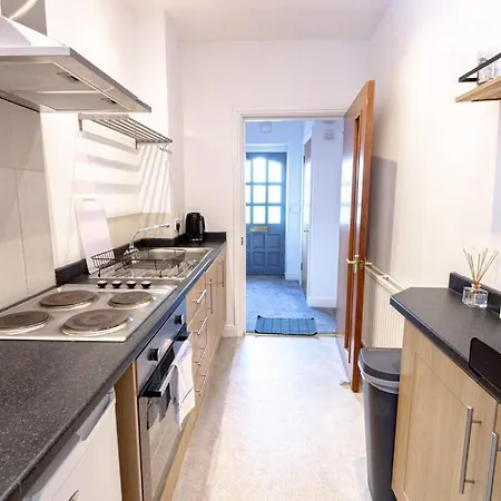 Apartment Cosy 1 Bed Flat Near Centre *