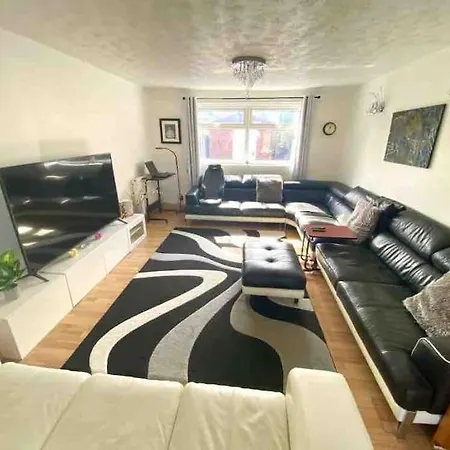 4 Bedroom Luxury - Knights Living *