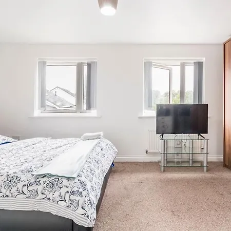 Homestay En-suit With Free Dedicated Parking *