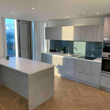 2 Bedroom - Deansgate Sq * Manchester
