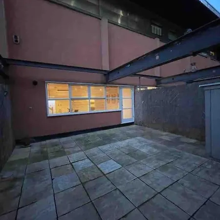 Unique Flat In Express Building * Manchester