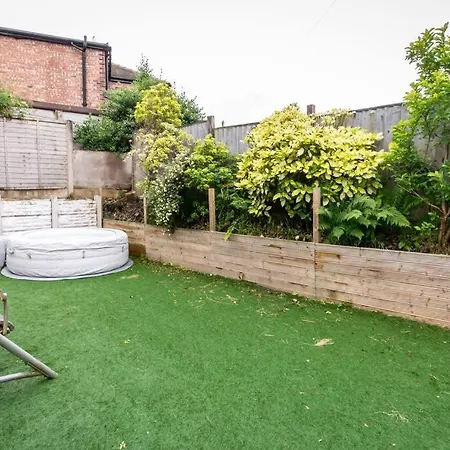 Windsor House 3 Bedrooms Sleeps 8