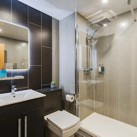 Brimmond Homes - Nr To Univ, Hospitals, O2 Apollo, Plab & 7 Mins To Centre - Stylish, Modern & Secure 2 Bed, 2 Bath With Allocated Free Parking Manchester