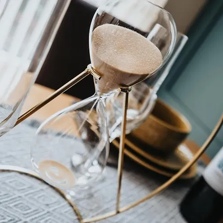 Brimmond Homes - Nr To Univ, Hospitals, O2 Apollo, Plab & 7 Mins To Centre - Stylish, Modern & Secure 2 Bed, 2 Bath With Allocated Free Parking *