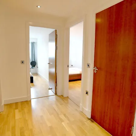 Pass The Keys Bohemian Ancoats With Balcony *
