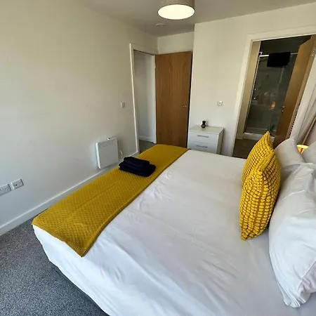 Cosy 2 Bed Sleeps 4+balcony Appartamento Manchester