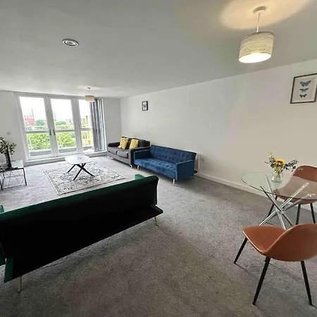 Xl 2 Bed Mcr Sleeps 7