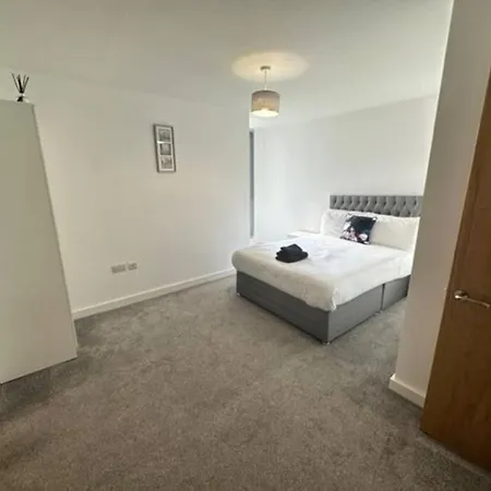Apartman Xl 2 Bed Mcr Sleeps 7 *