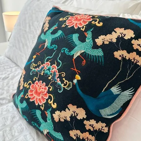 Super Mcr 1 Bed + Balcony