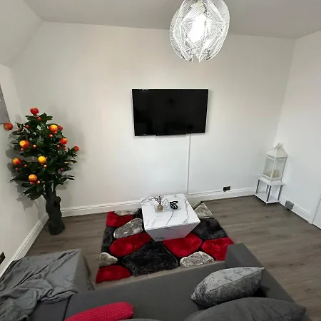 2 Bedroom Flat Close To City, Stadium And Coop Arena Appartement Manchester