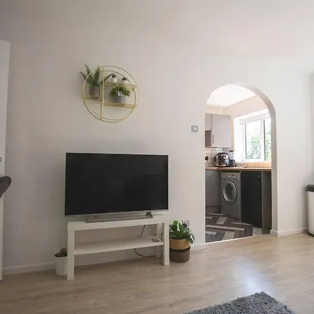 Appartamento Entire 2 Bed In *