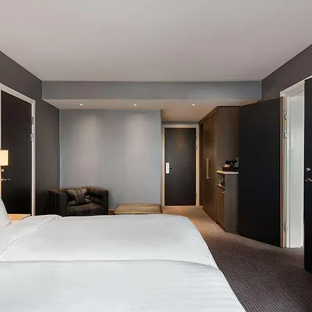 Radisson Blu Manchester. Airport 4*