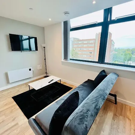 Newly Refurbished One Bedroom