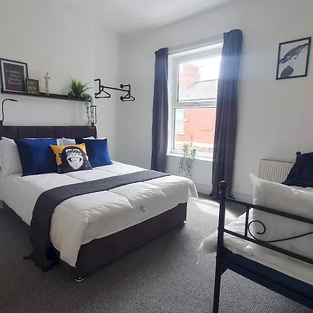 Holiday home Pass The Keys Chic 3-bed In Near Media City & Old Trafford