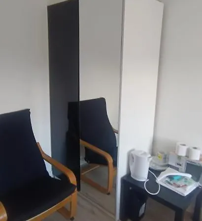 Free Car Park And Walk To Coop, Etihad , Piccadilly,free Snacks Манчестер