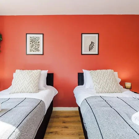 Mcr Near Ao Arena, Parking Available Nearby * Manchester
