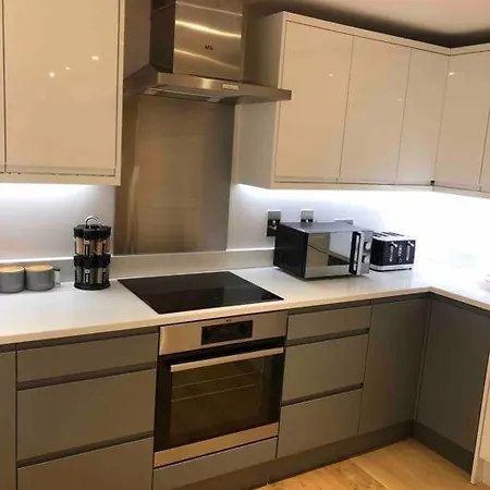 Premium Mcr Centre 4*