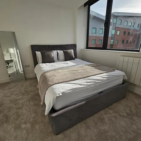 Brand New Trafford Lägenhet