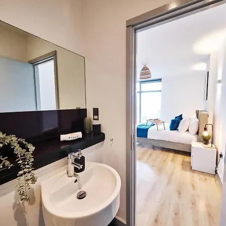 Pluxa Nordic Sky - Spacious Gem 2bed 2bath, & Free Parking * Manchester