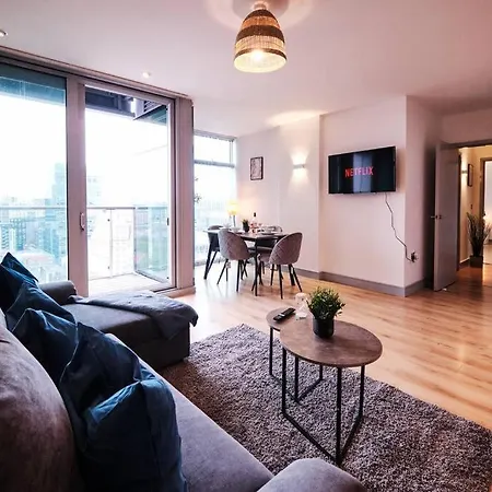 Pluxa Nordic Sky - Spacious Gem 2bed 2bath, & Free Parking