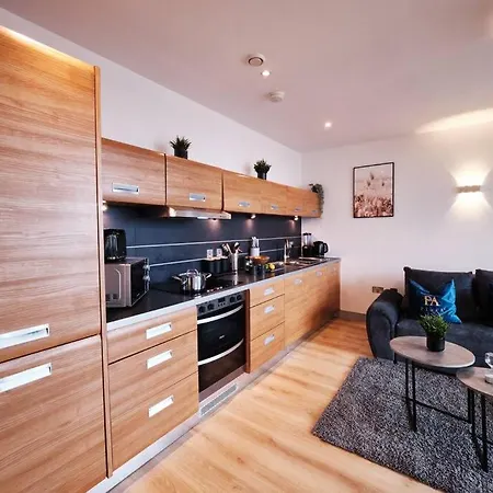 Pluxa Nordic Sky - Spacious Gem 2bed 2bath, & Free Parking