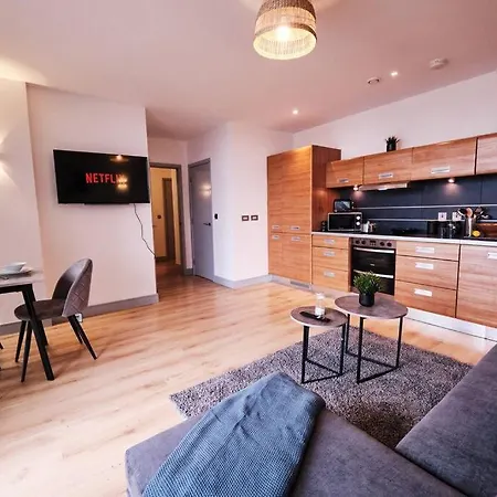 Pluxa Nordic Sky - Spacious Gem 2bed 2bath, & Free Parking * Manchester