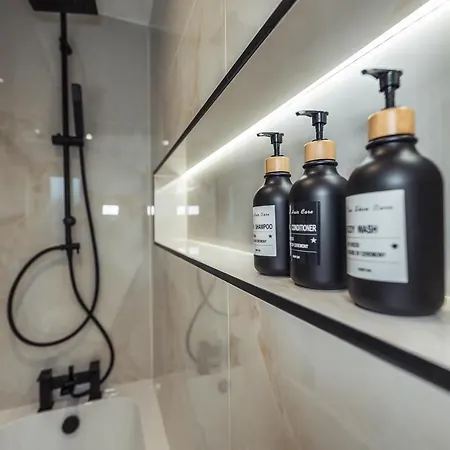 Exquisite 6 Bedroom Luxury