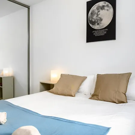 Serviced Northernnightzzz - The Gardens Holiday home *