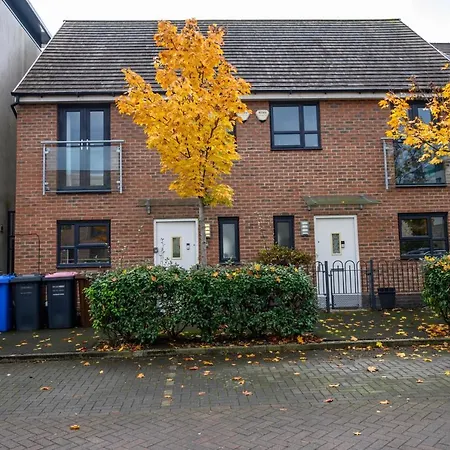 Holiday home Serviced Northernnightzzz - The Gardens *