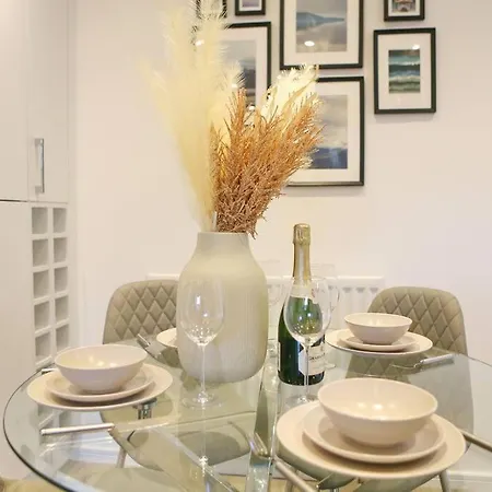 Luxurious Townhouse In מנצ'סטר