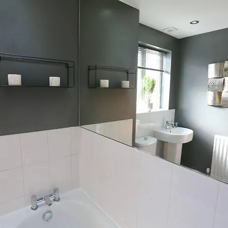 Luxurious Townhouse In *