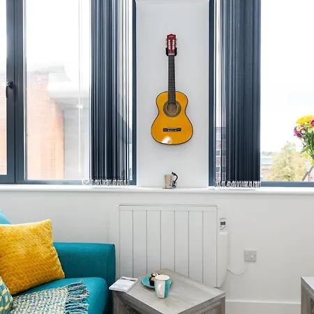 Bright Stylish In Old Trafford * Manchester