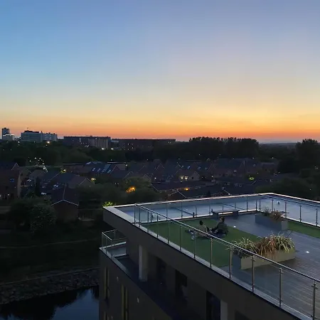 Riverside Wharf - Free Parking, Business, Couples & Families Διαμέρισμα