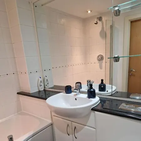 Salford Quays Apartment, Perfect Location *