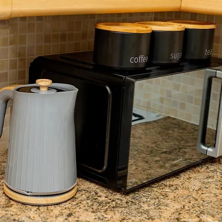 Charming 2-bedroom In Apartment