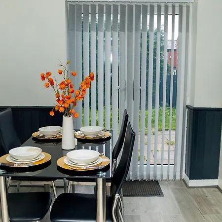 Appartement Dynasty - Alison Kelly Close Manchester