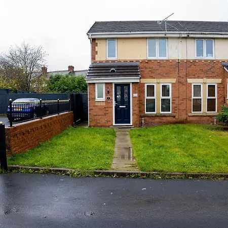 Dynasty - Alison Kelly Close Appartement Manchester