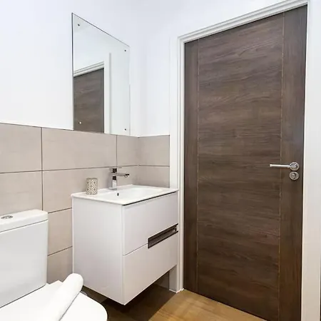 Guestready - A Sweet Retreat In