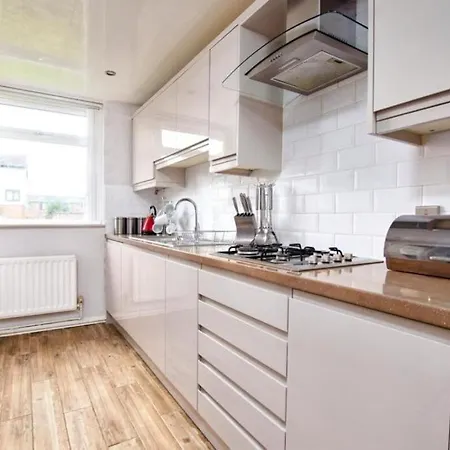 Beautiful House Sleeps 6 - Ferienhaus