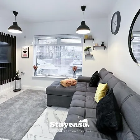 Hidden Oasis 7minute To With Street Parking Manchester